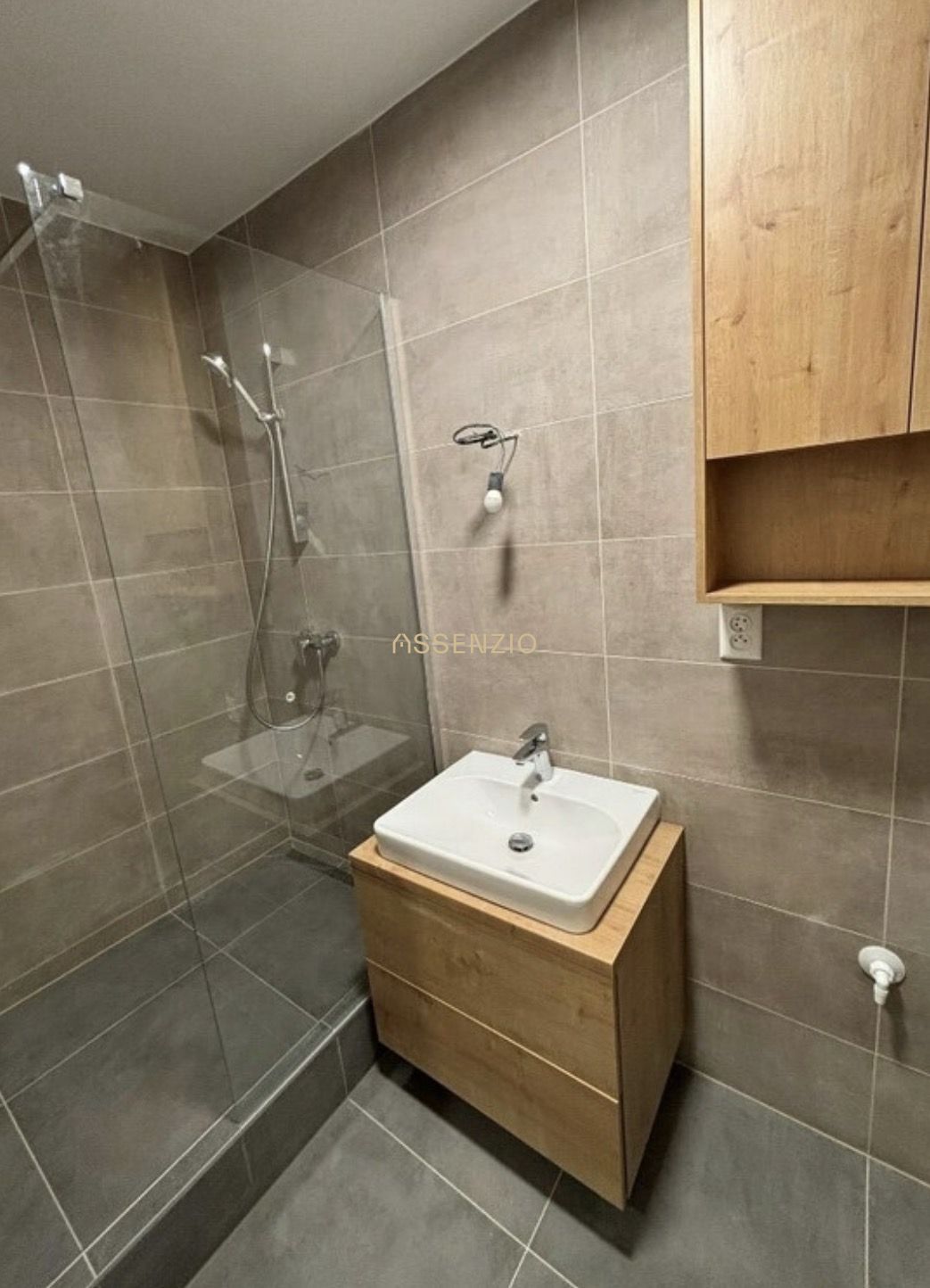 Sale Three bedroom apartment, Three bedroom apartment, Drieňová, Brati