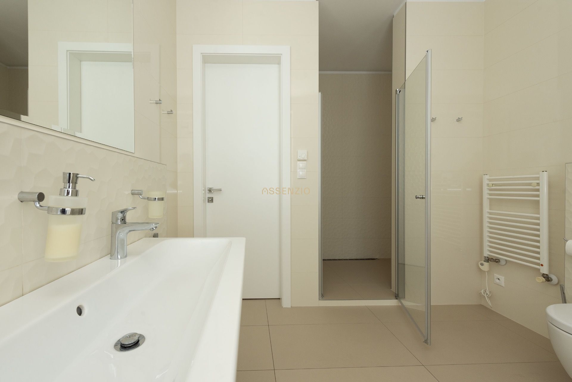 Rent Four+ bedroom apartment, Four+ bedroom apartment, Leškova, Bratis