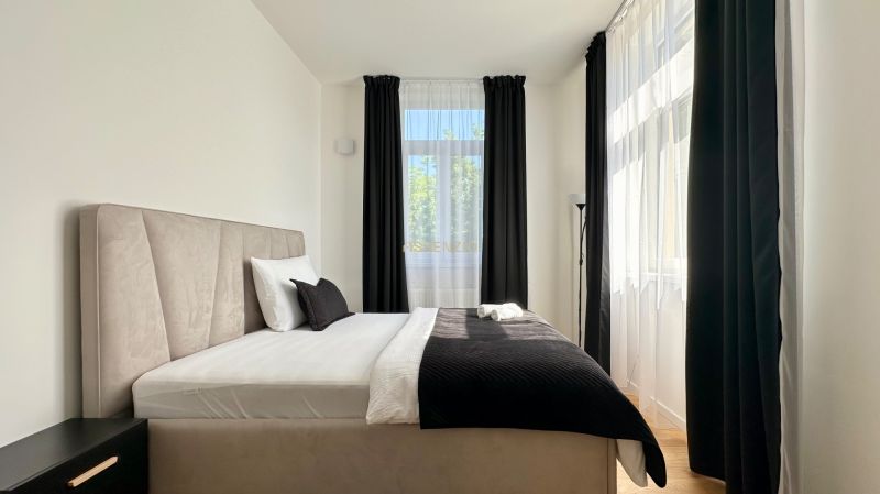 Rent Three bedroom apartment, Three bedroom apartment, Jégého, Bratisl