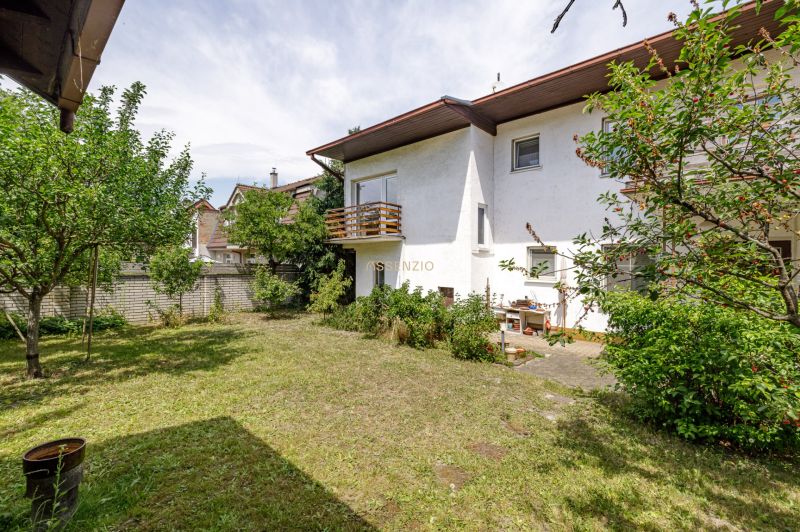 Sale Family house, Family house, Západný rad, Bratislava - Staré Mesto